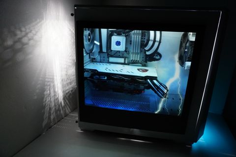 Liquir - LCD monté par Pimp My PC, photo 1
