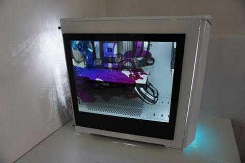 Liquir - LCD monté par Pimp My PC, photo 5